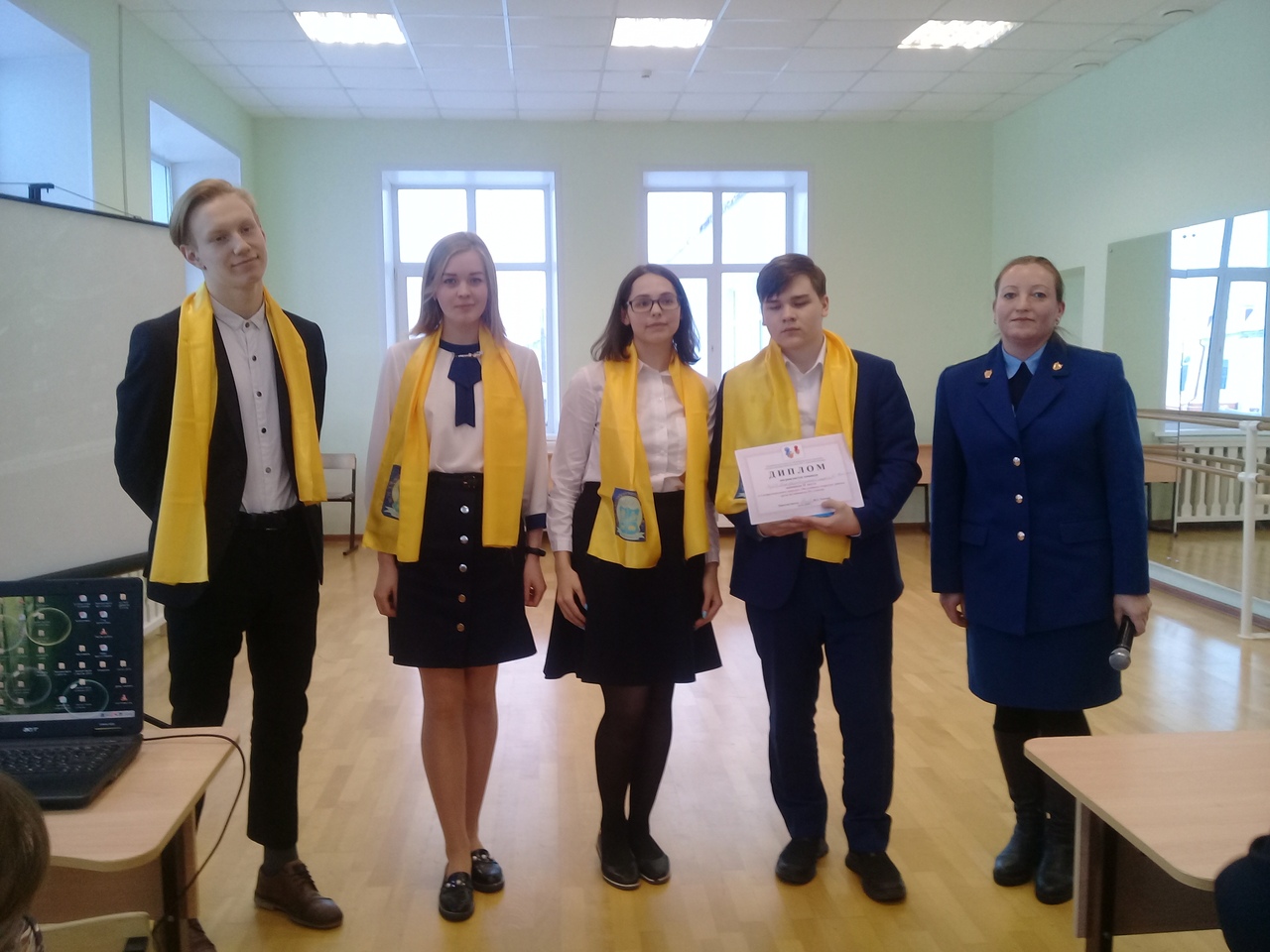 команда г. Котлас призёры игры.jpg